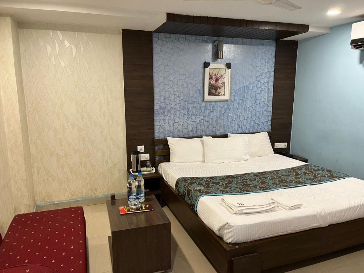 Hotel Pratap Residency Ранчи Экстерьер фото