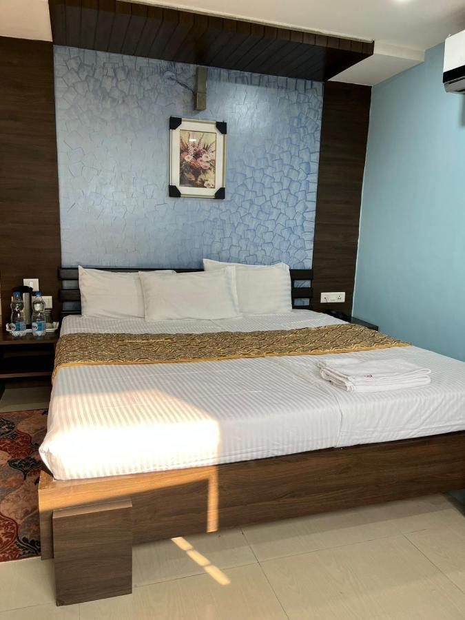 Hotel Pratap Residency Ранчи Экстерьер фото